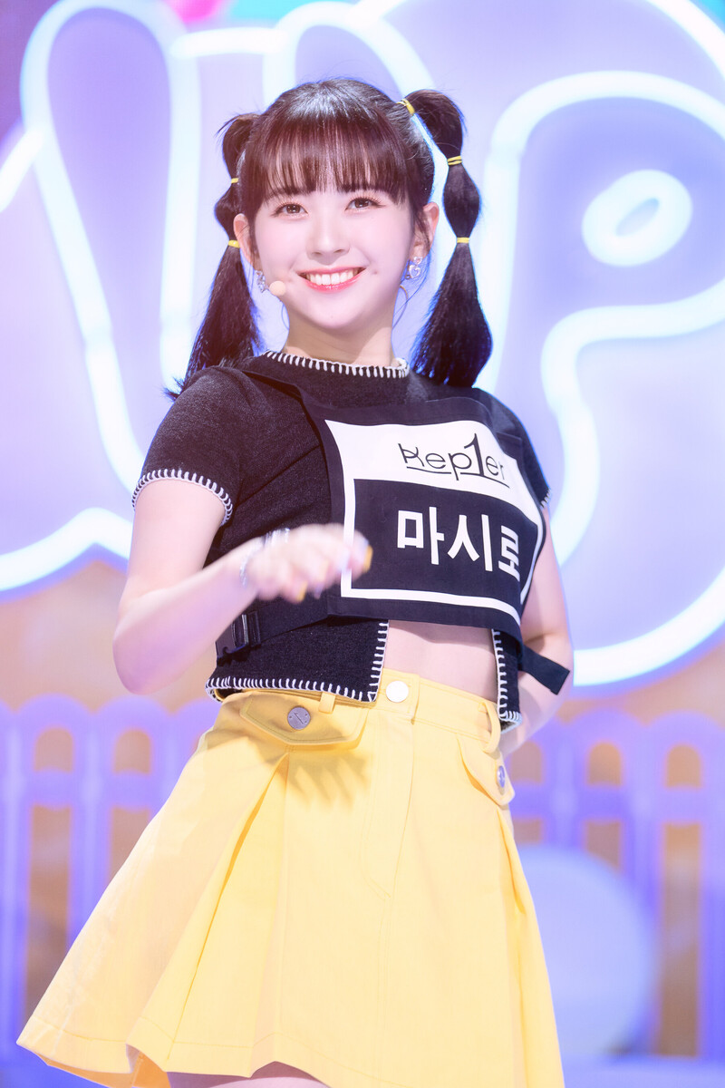 220703 Kep1er Mashiro 'Up!' at Inkigayo documents 22