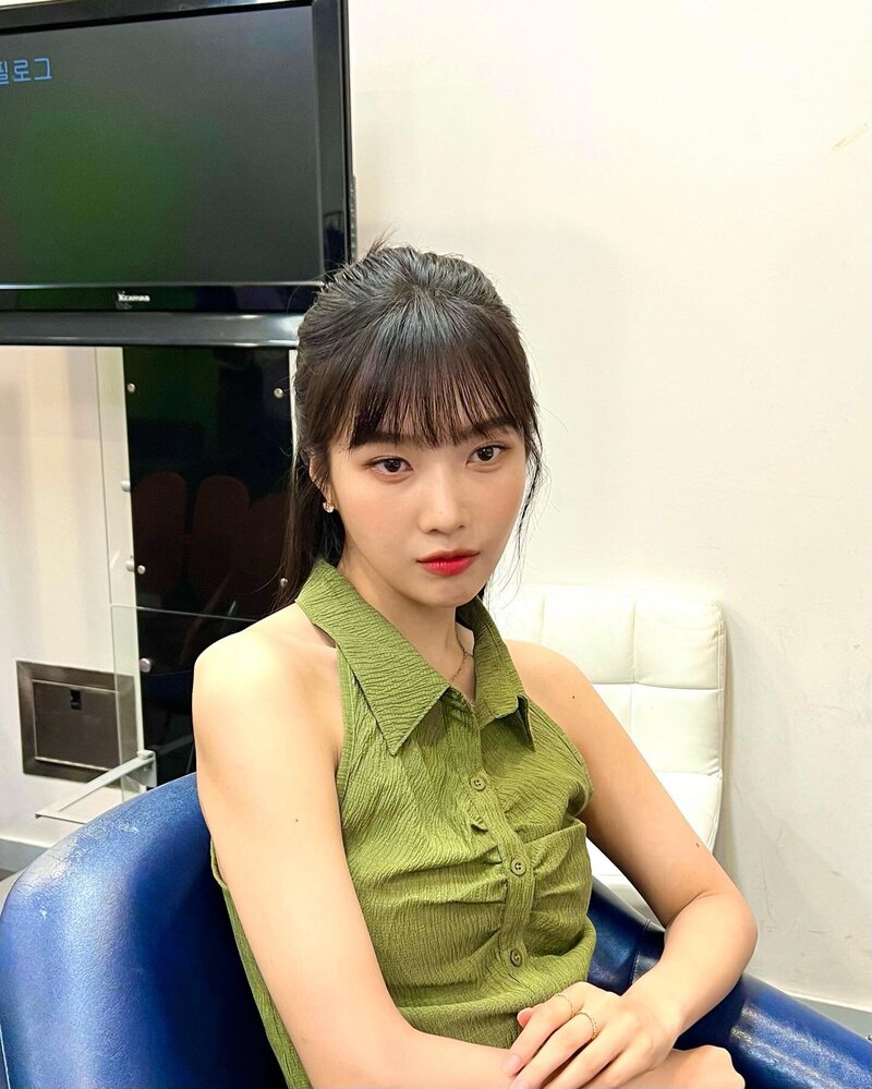 220814 Red Velvet Joy Instagram Update documents 5
