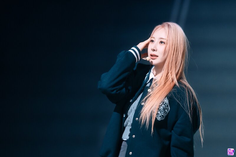 230416 LEE CHAE YEON - 'KNOCK' at Inkigayo documents 5