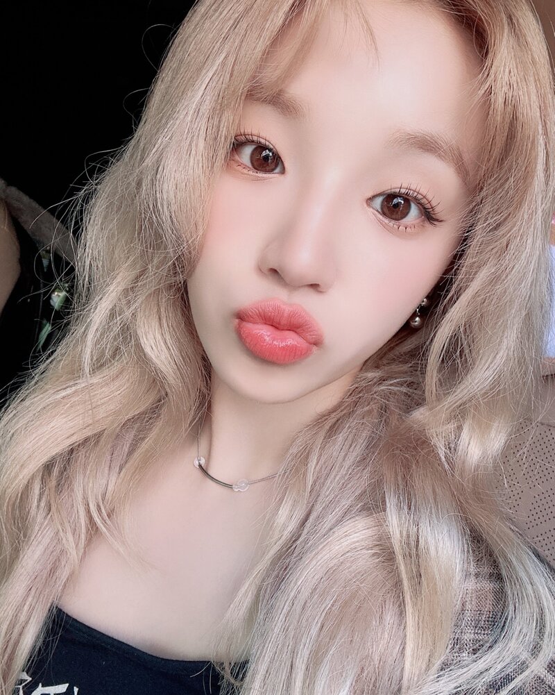 231106 - (G)I-DLE Twitter Update with YUQI documents 1