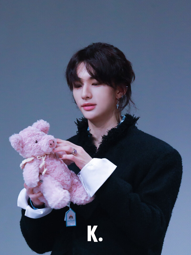 240810 StrayKids Hyunjin - SoundWave Fansign Event documents 6