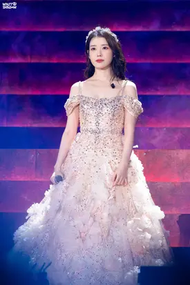 240921 IU - HEREH World Tour Concert Encore: The Winning in Seoul Day 1