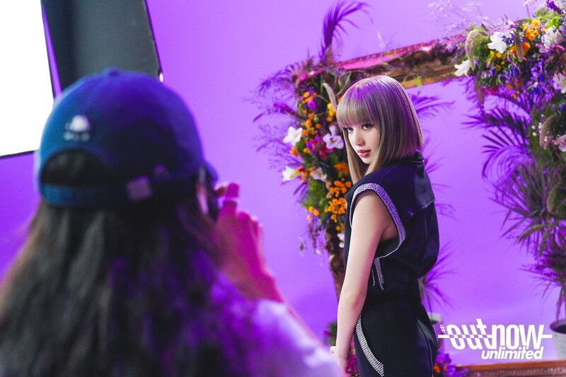 210915 MUPLY Twitter Update - Lisa's Live Performance Stage Behind documents 3