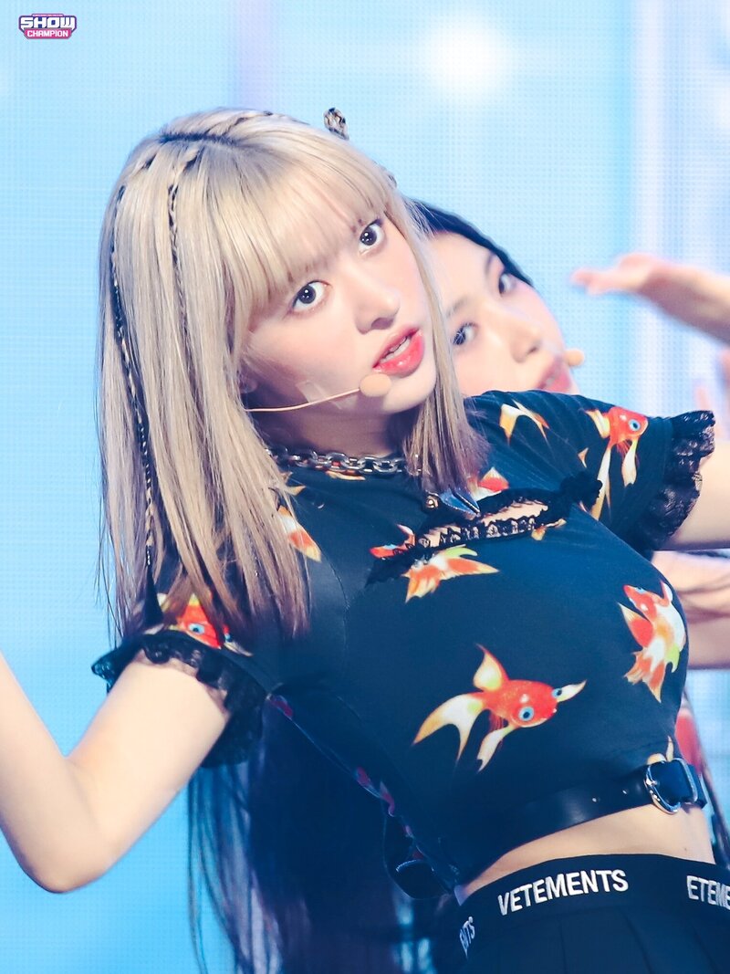 220928 NMIXX - 'DICE' at Show Champion documents 8