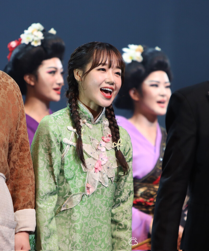 240530 Yoojung at Musical 'Hero' first show documents 4