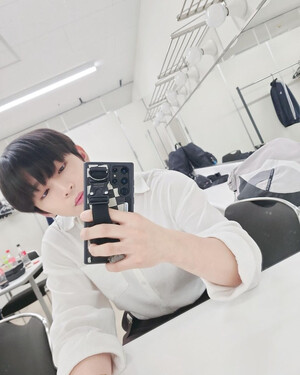 230726 ONEUS Instagram Update - Leedo