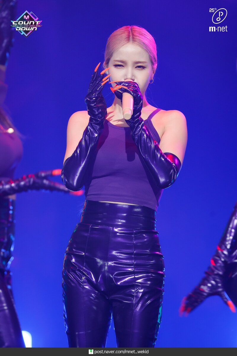 200423 Solar - 'Spit it out' at M COUNTDOWN documents 15