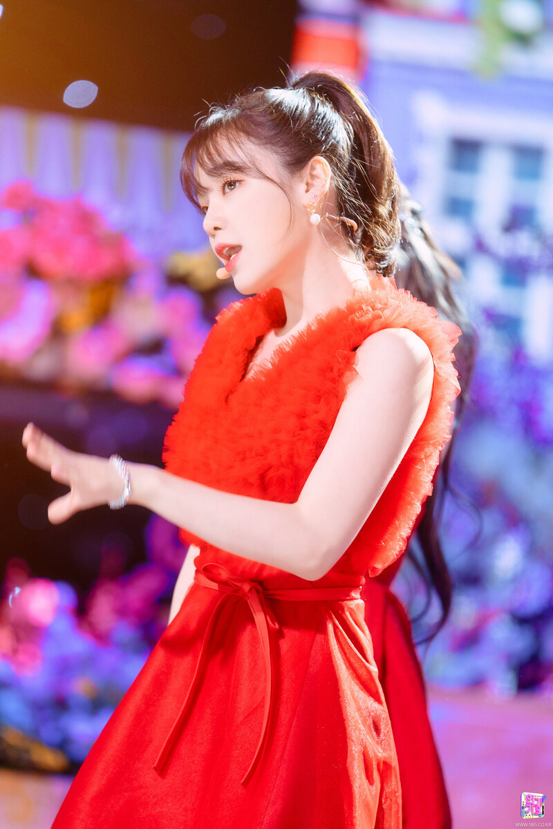 220403 OH MY GIRL Seunghee - 'Real Love' at Inkigayo documents 5