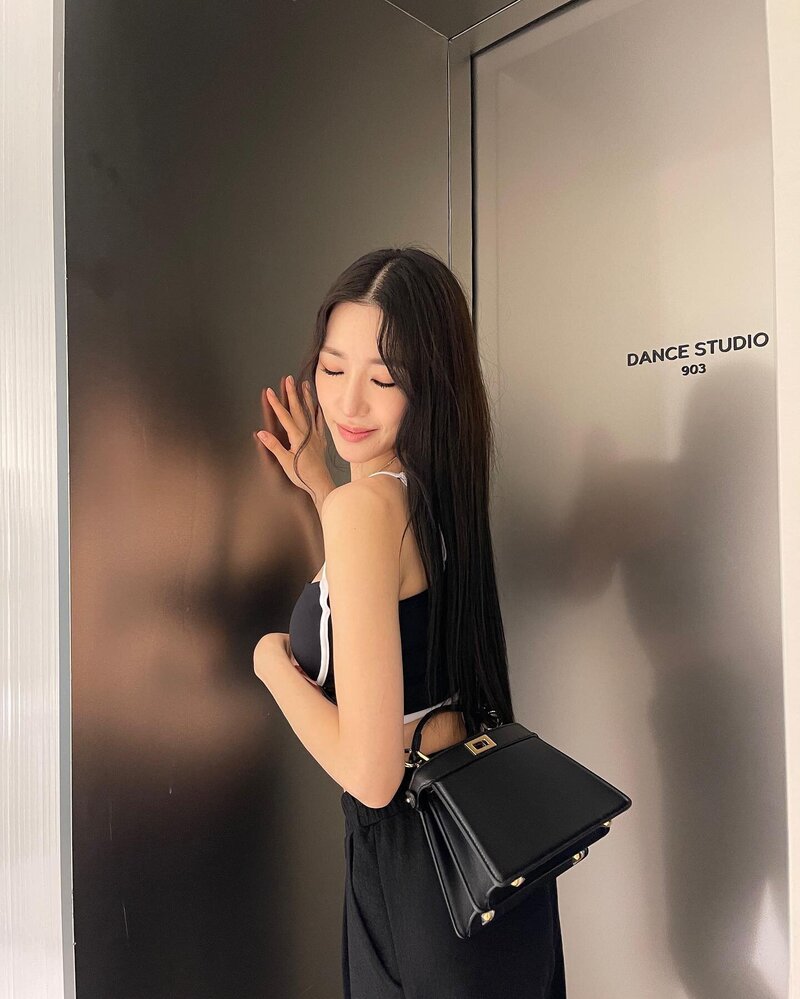 220621 Tiffany Young Instagram Update documents 9