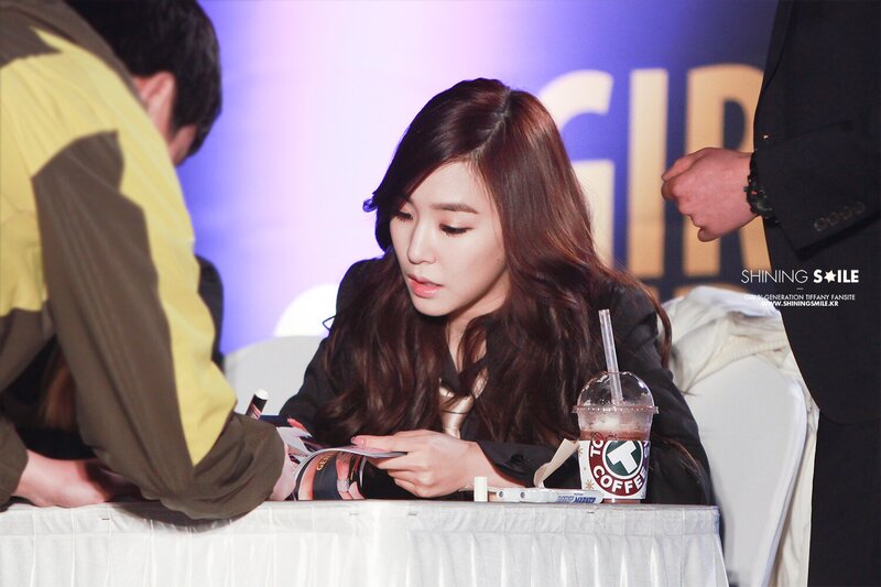 140316 Girls' Generation Tiffany at Cheonggye Fansign documents 17