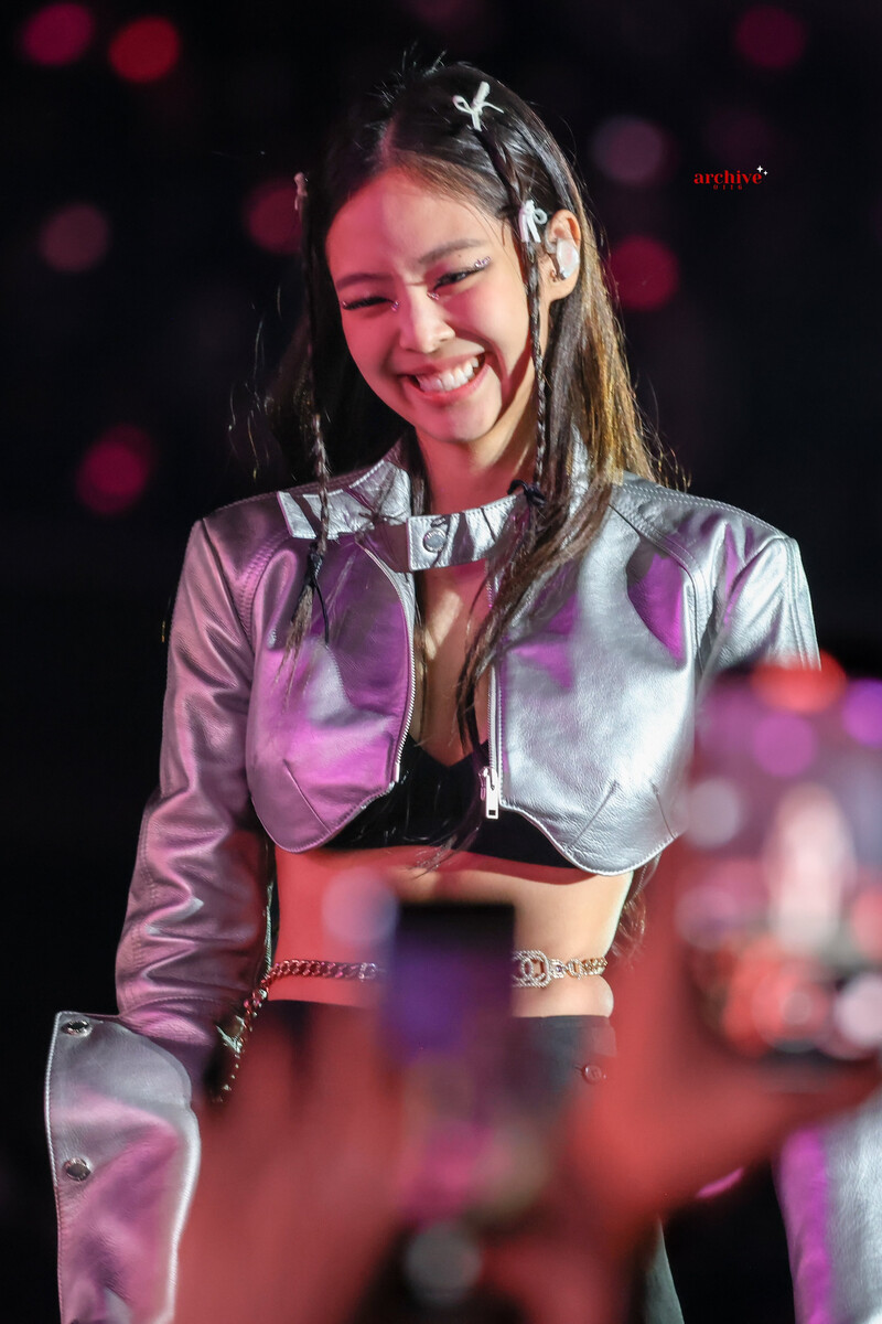 221120 BLACKPINK Jennie - 'BORN PINK' Concert in Los Angeles Day 2 documents 2