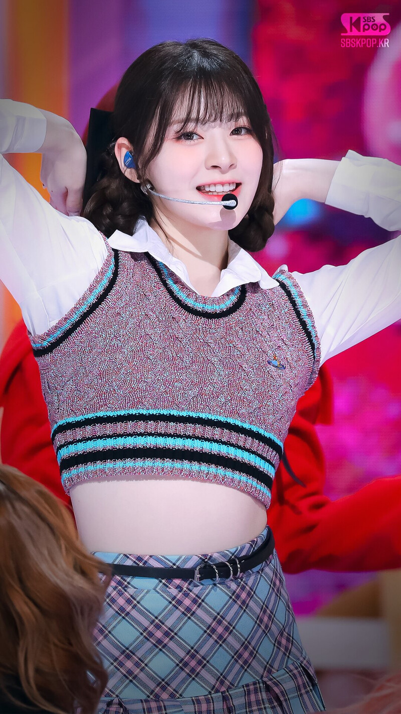 230219 STAYC Seeun - 'Teddy Bear' at Inkigayo documents 3