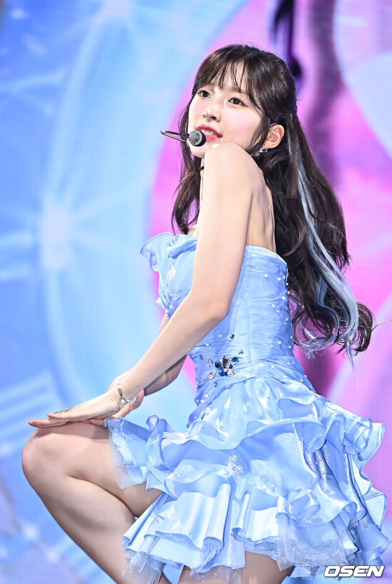 230724 Oh My Girl Arin 'Golden Hourglass' Comeback Showcase documents 13