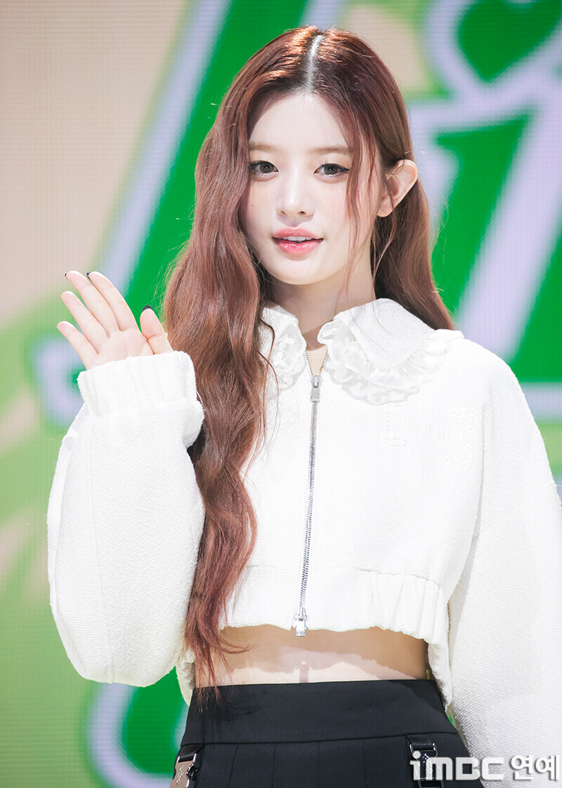 241021 ILLIT Minju at ‘I’LL LIKE YOU’ Media Press Conference documents 2