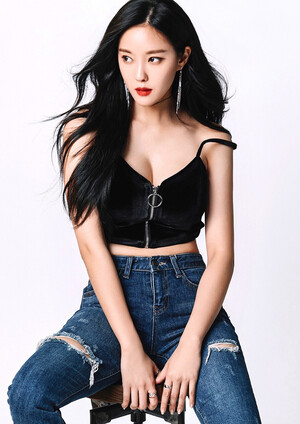 Hyomin for GGPX 2018 Fall Denim Collection