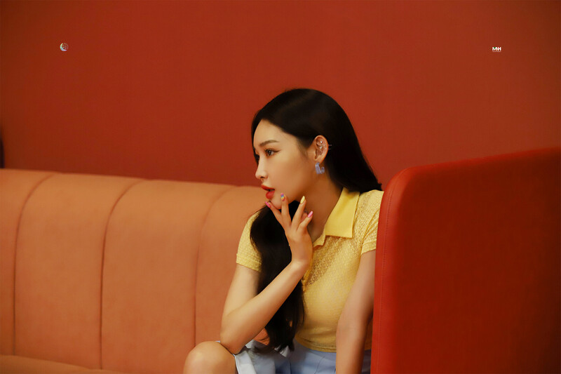 210730 MNH Naver Post - Chungha's Gelato Factory CF Behind documents 6