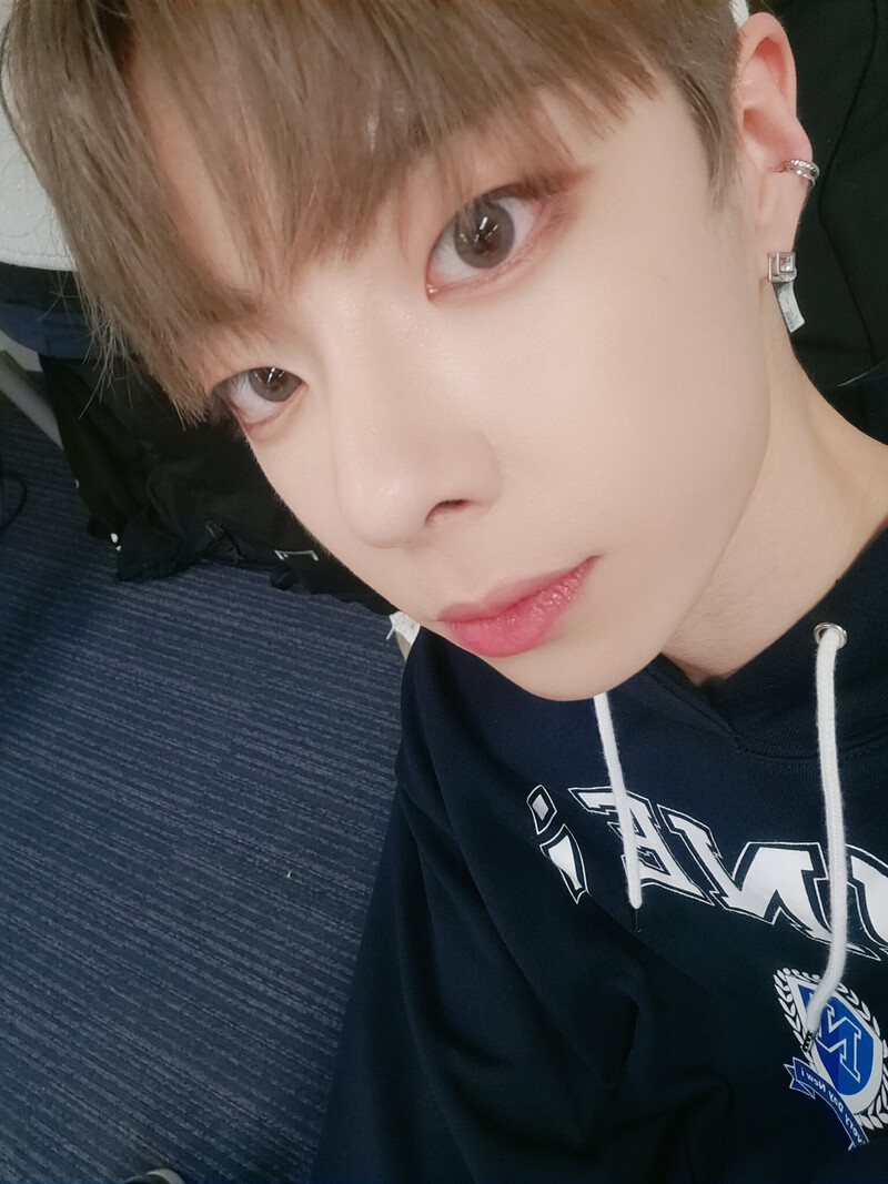 230423 NINE.i Twitter Update - Jiho documents 2