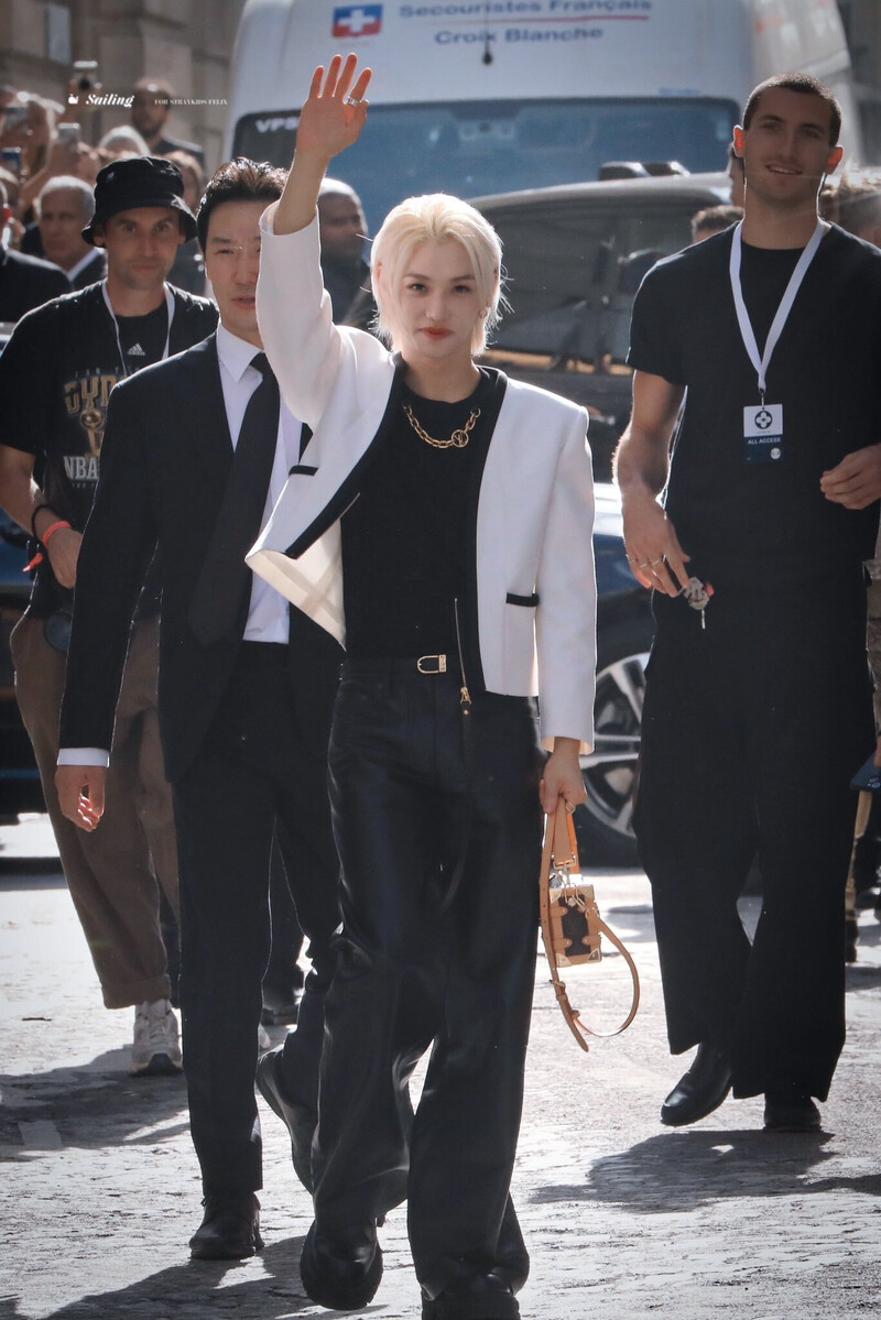 231002 Stray Kids Felix at the Louis Vuitton Spring-Summer 2024 Show PFW23 documents 5