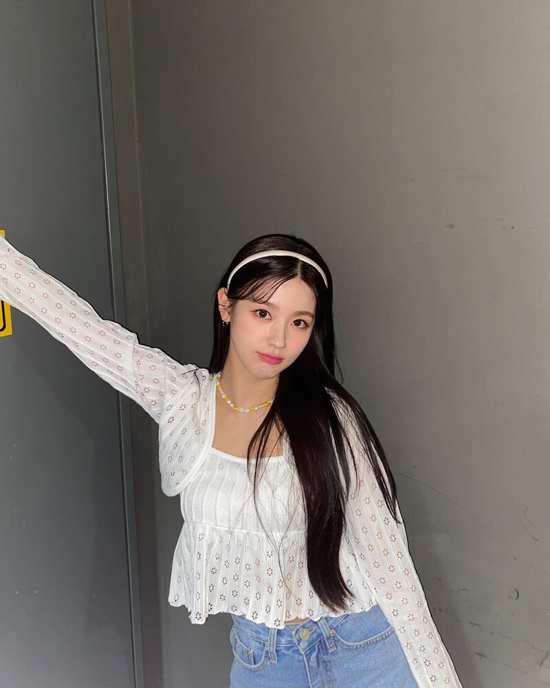 210722 (G)I-DLE Miyeon Instagram Update documents 5