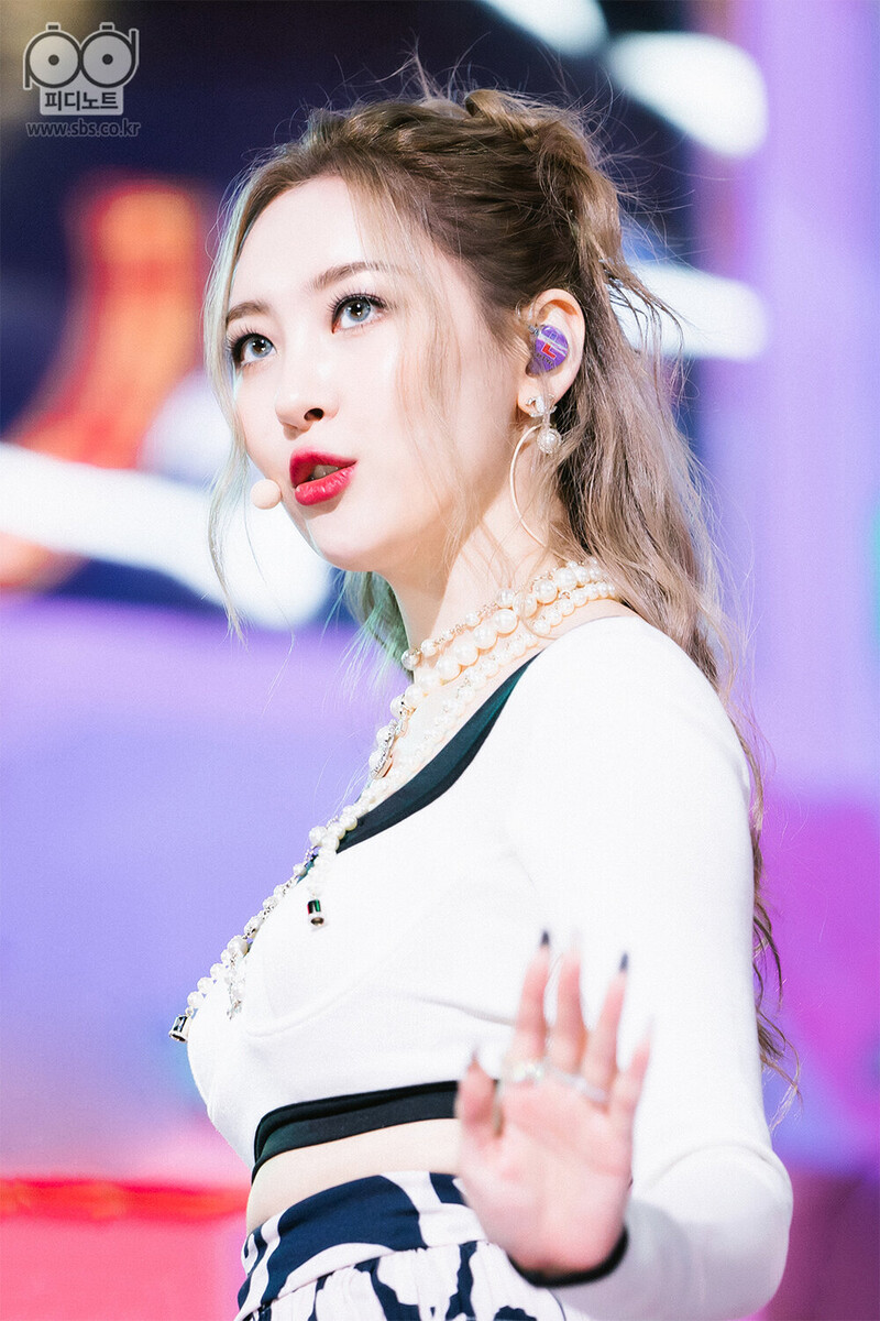 210808 Sunmi - 'You can't sit with us' + 'SUNNY' at Inkigayo documents 6