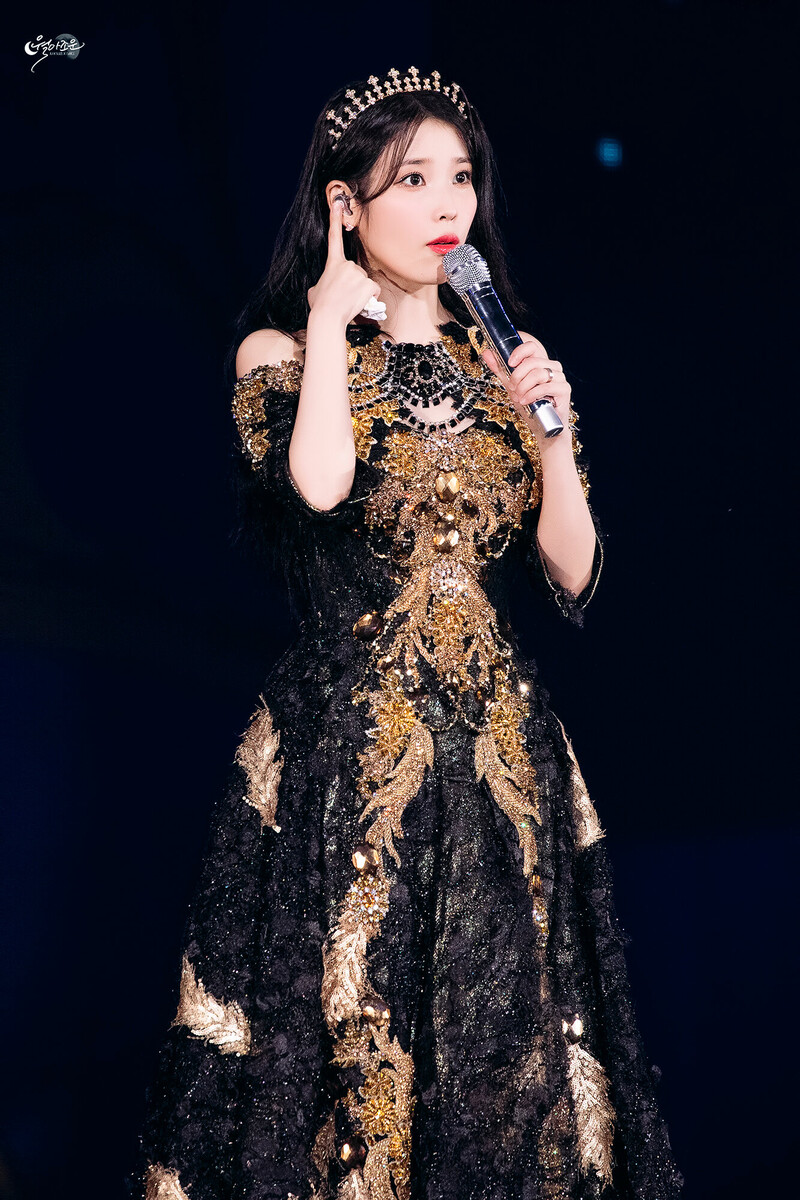 220918 IU - 'The Golden Hour' Concert documents 1