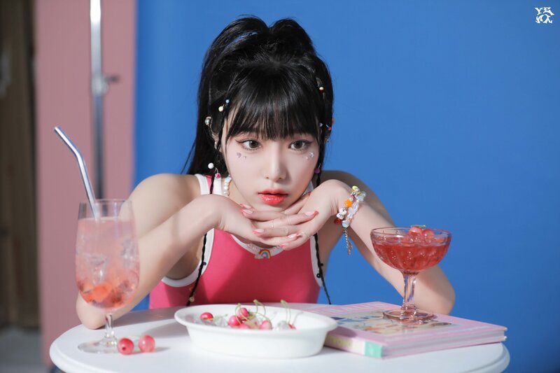 230809 Yuehua Entertainment Naver Update - YENA - lilybyred Behind The Scenes #5 documents 2
