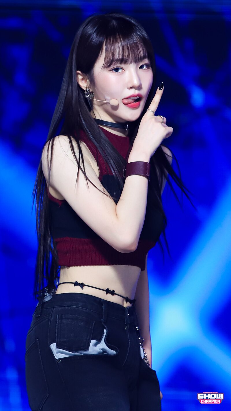 231115 Nana - 'Baby Don't Stop' Special Stage at Show Champion documents 4