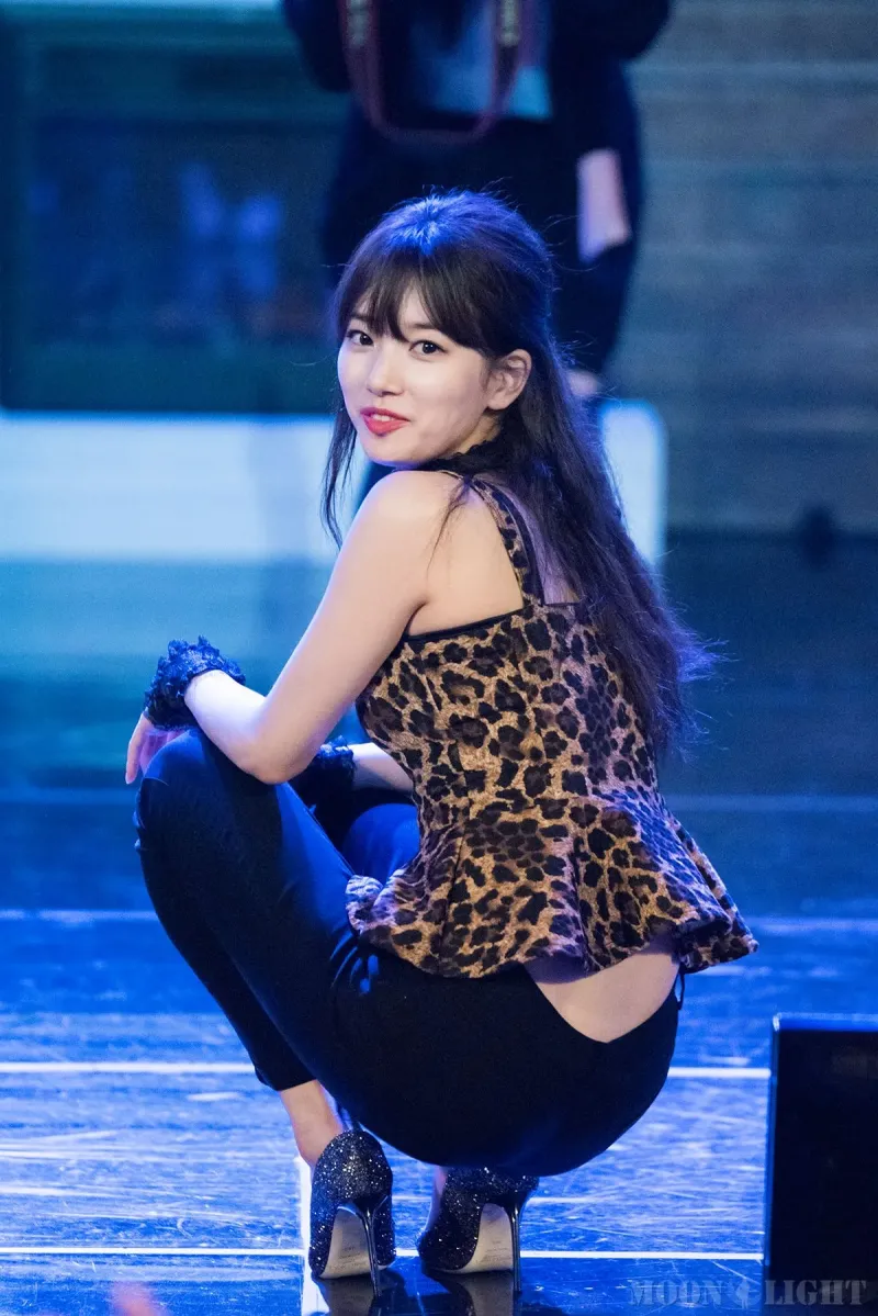 Suzy576.jpg