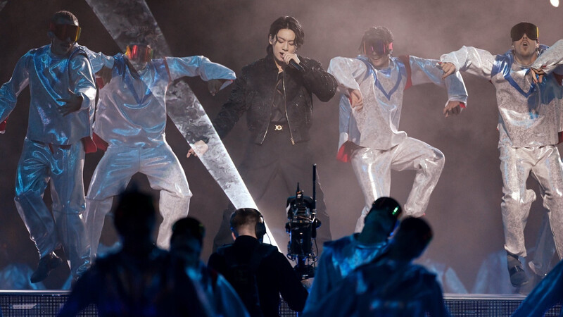 221120 BTS Jungkook performs at the opening ceremony of the FIFA World Cup 2022 documents 1