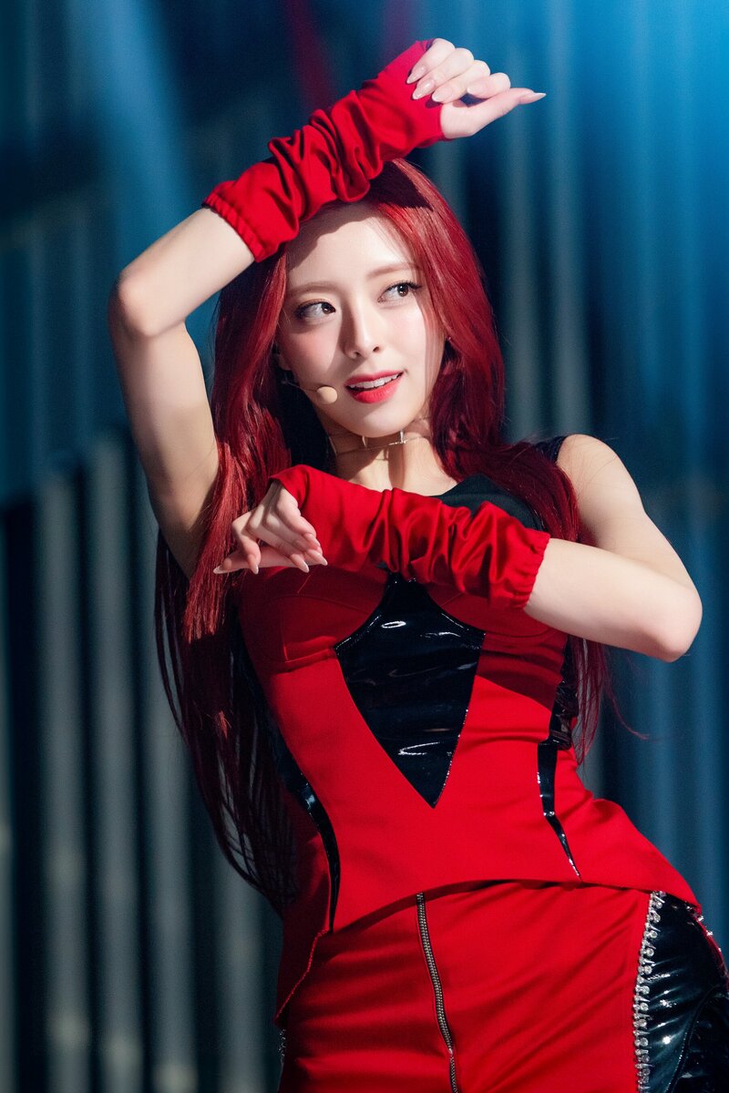 240114 - ITZY 'UNTOUCHABLE' at Inkigayo documents 16