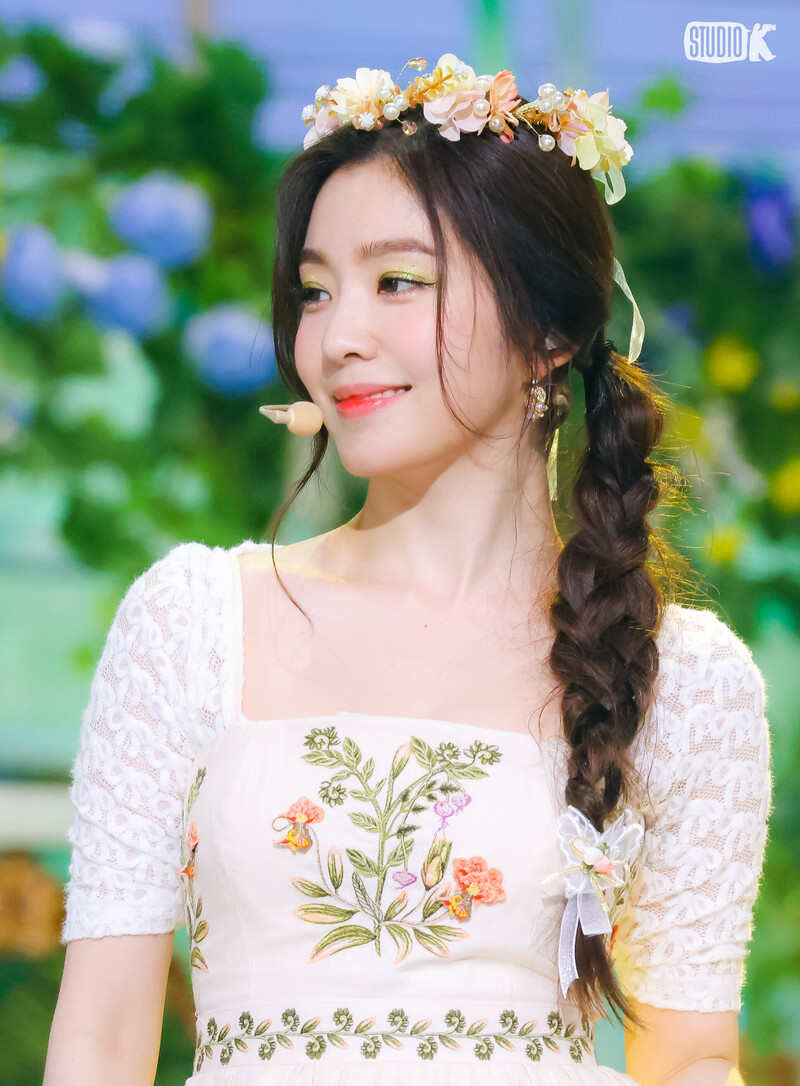 240628 Red Velvet Irene - 'Cosmic' at Music Bank documents 8