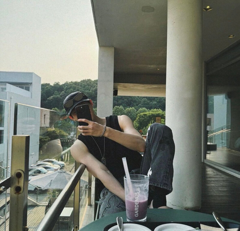 240713 - BANG CHAN Instagram Update documents 4