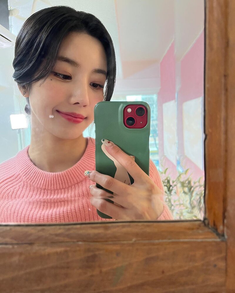 220213 Kwon Eunbi Instagram Update documents 2