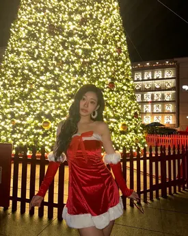 241225 - KISS OF LIFE Instagram Update with JULIE