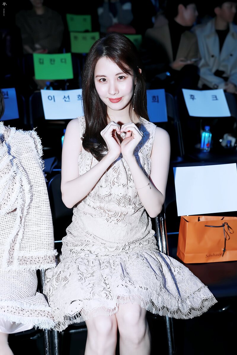 180322 Girls' Generation Seohyun at Seoul Fashion Week 'Miss Gee Collection' documents 1