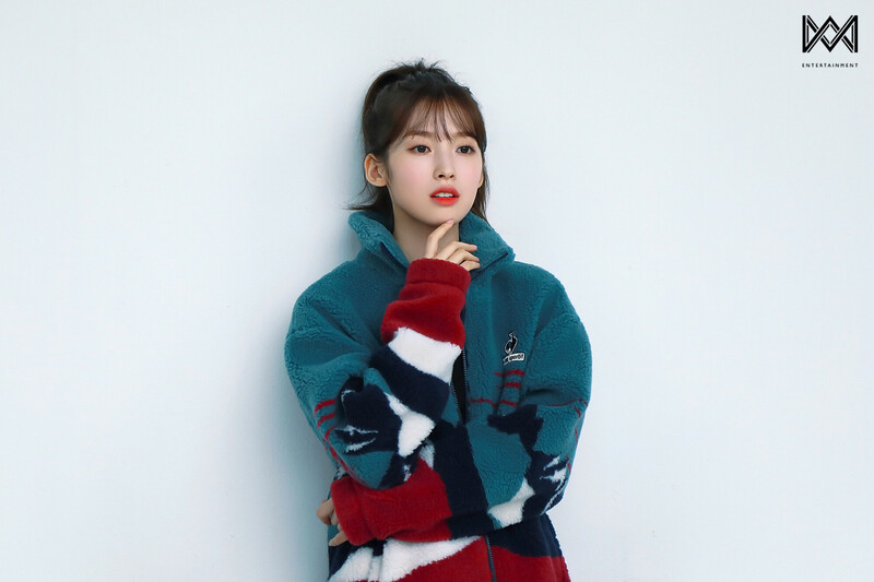 211102 WM Naver Post - OH MY GIRL's Arin Cosmopolitan Magazine Photoshoot Behind documents 8