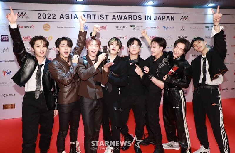 221213 Stray Kids at Asia Artist Awards 2022 Red Carpet documents 2