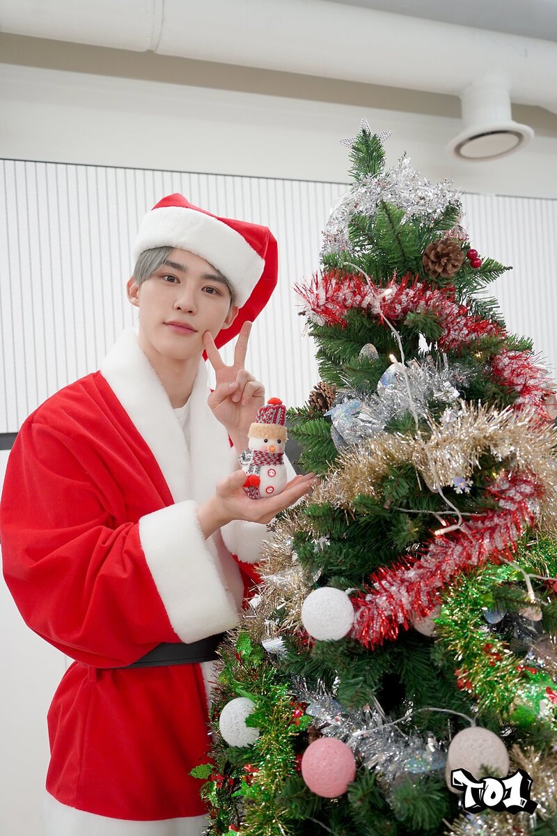 221227 WAKEONE Naver Post Update - TO1 Christmas Photos documents 9