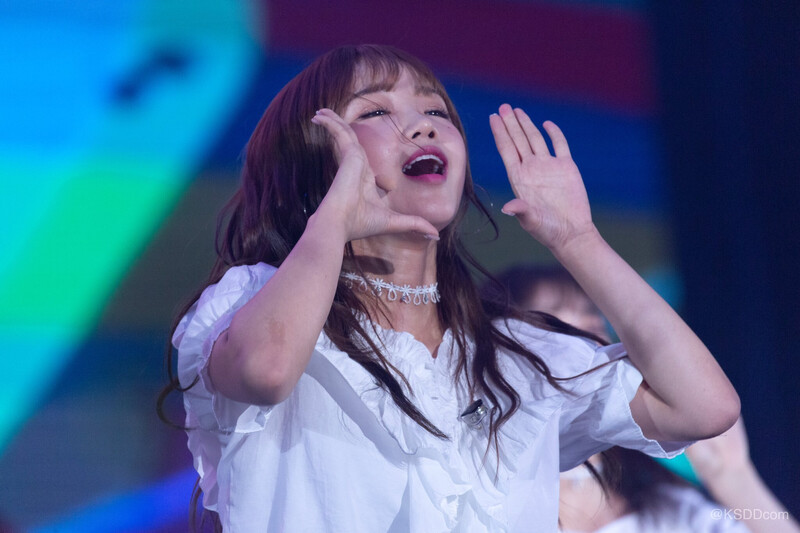 190815 Weki Meki Yoojung at 2019 K-WORLD FESTA documents 3