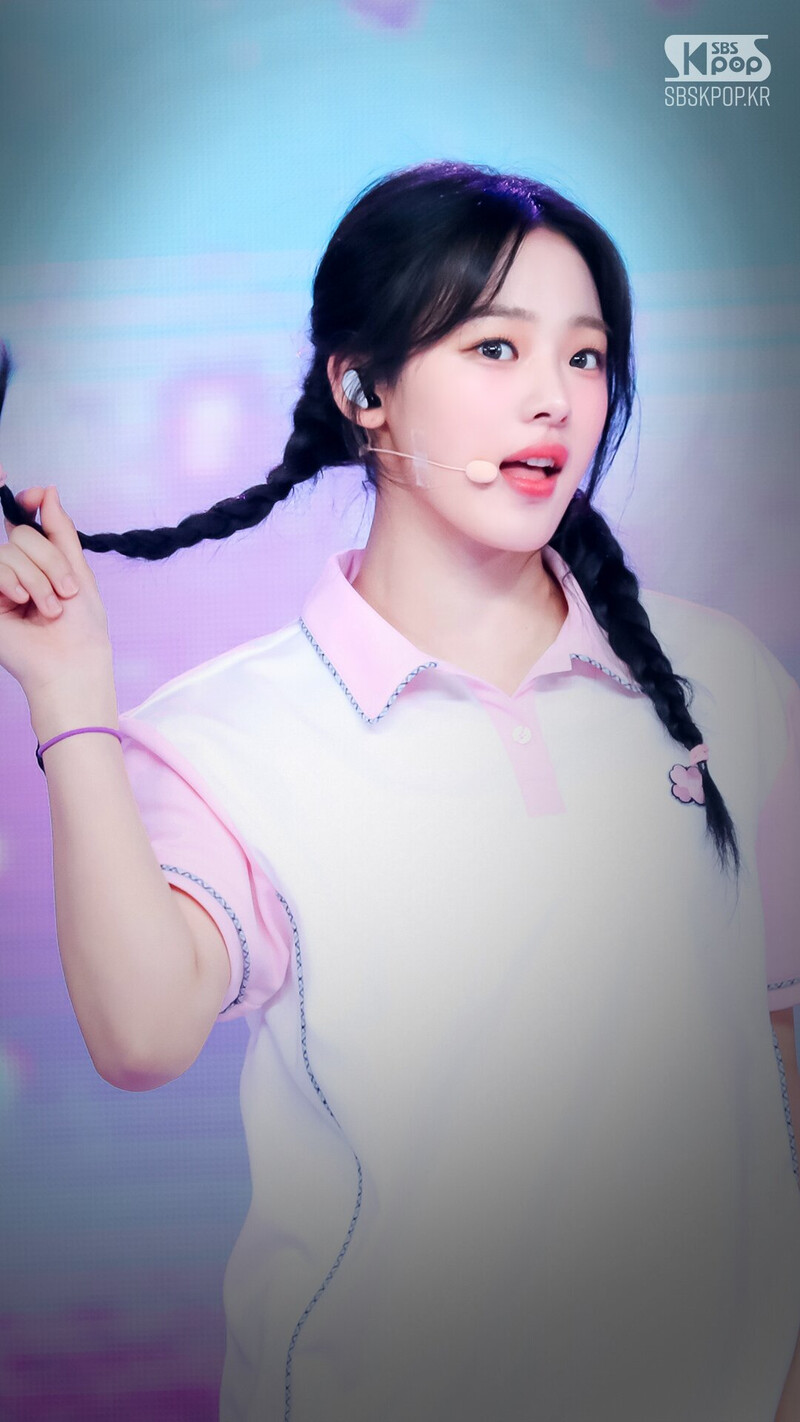 240616 NewJeans Minji - ‘How Sweet’ at Inkigayo documents 3