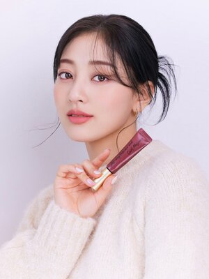 TWICE Jihyo for Milk Touch - All Day Volume & Curl Mascara