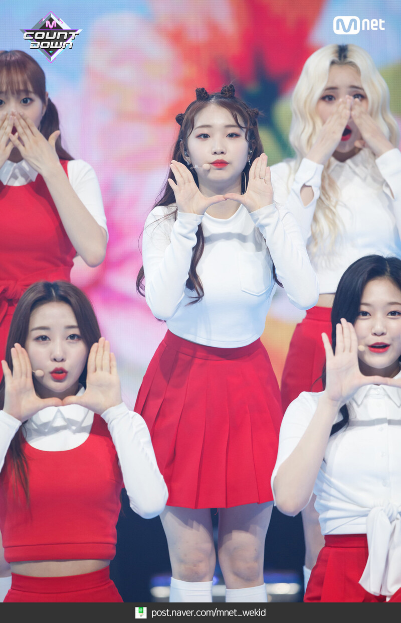 181004 LOONA - 'Hi High' at M COUNTDOWN documents 6