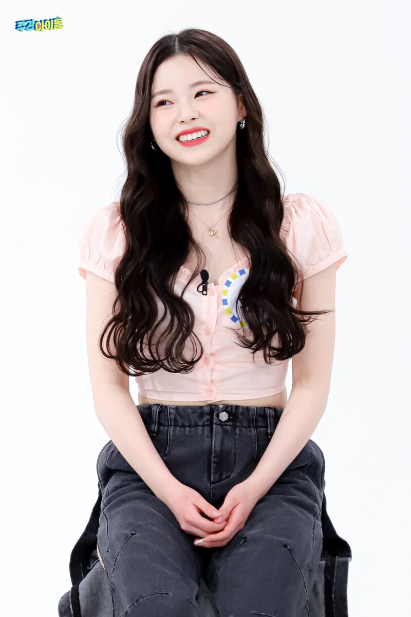 220222 MBC Naver Post - NMIXX at Weekly Idol documents 13