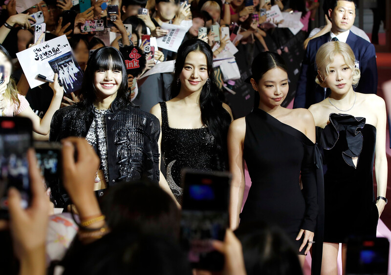 240809 BLACKPINK - Pink Carpet Event for 'BORN PINK World Tour in Cinema' documents 1