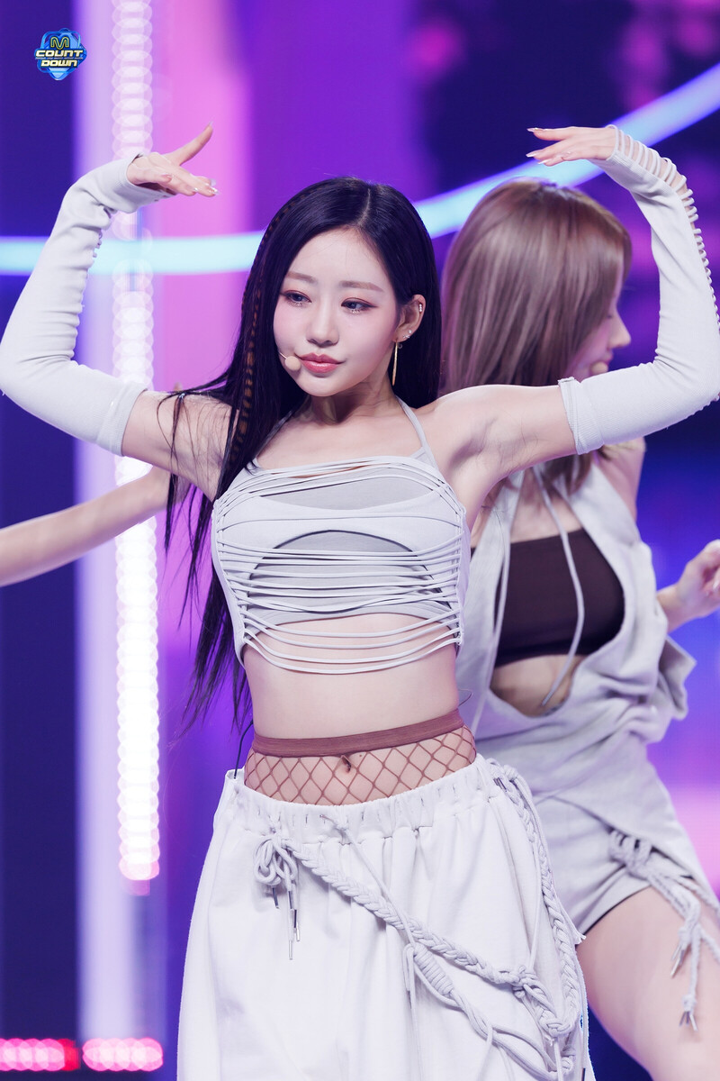 241017 KISS OF LIFE Julie - Get Loud at M Countdown documents 3