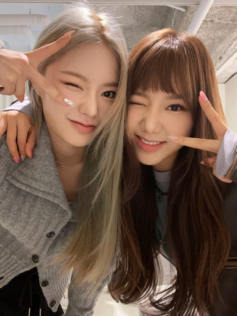 230105 FIFTY FIFTY Twitter Update - Keena & Saena documents 1