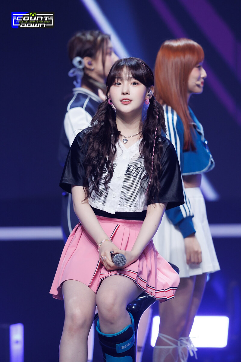 230413 Kep1er Chaehyun - 'Giddy' & 'Back to the City' at M COUNTDOWN documents 1