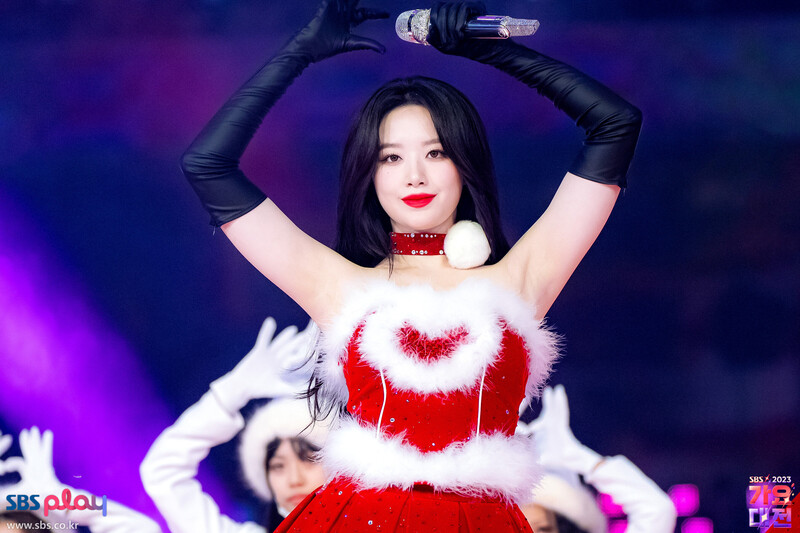 231225 (G)I-DLE - 2023 SBS Gayo Daejeon Behind documents 5