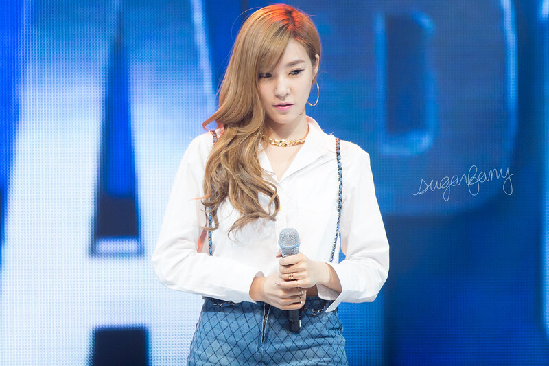 141007 Girls' Generation Tiffany at WAPOP Concert documents 7