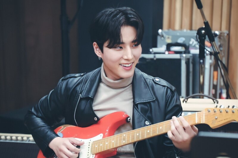 181226 Day6 Young at Compact Live documents 2